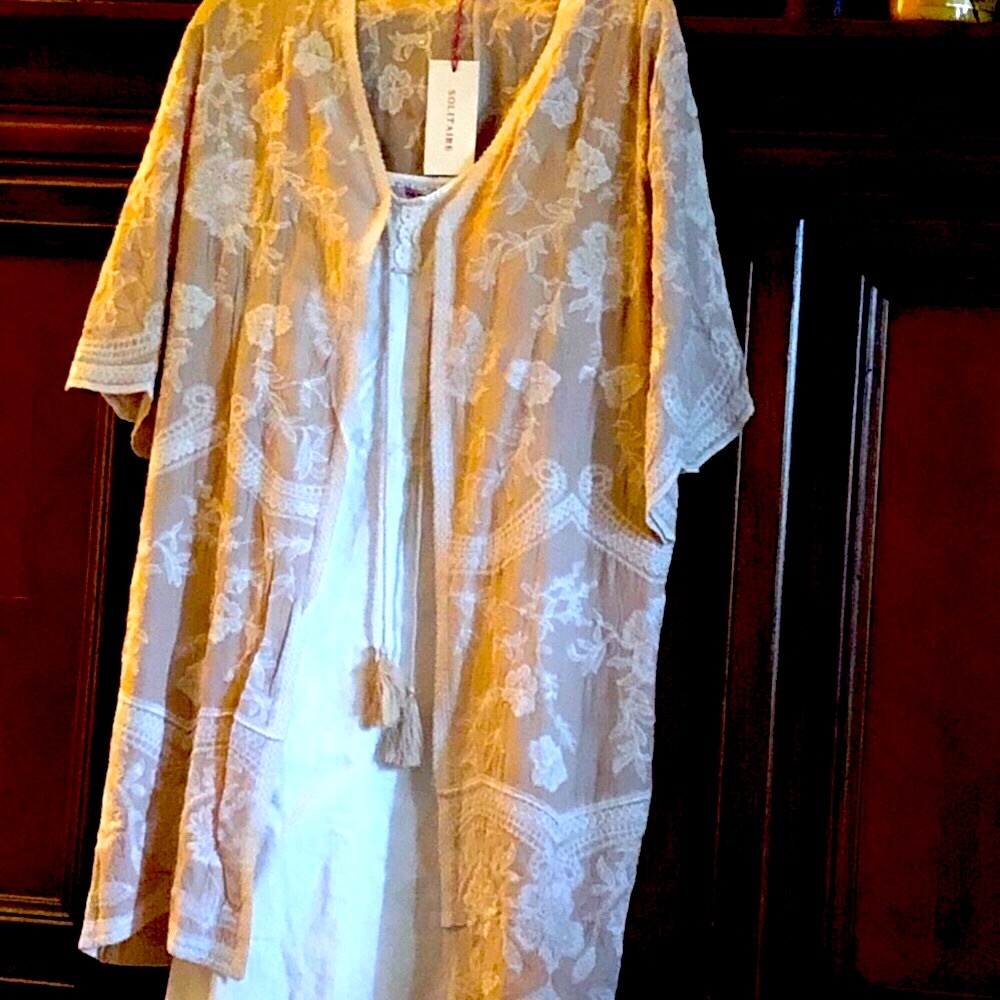 🤗. NWT Summer Duster kimono tassel embroidered Med